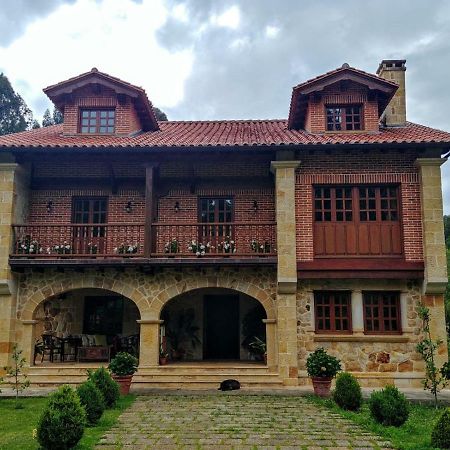 Trisileja En Novales Hotel Luaran gambar