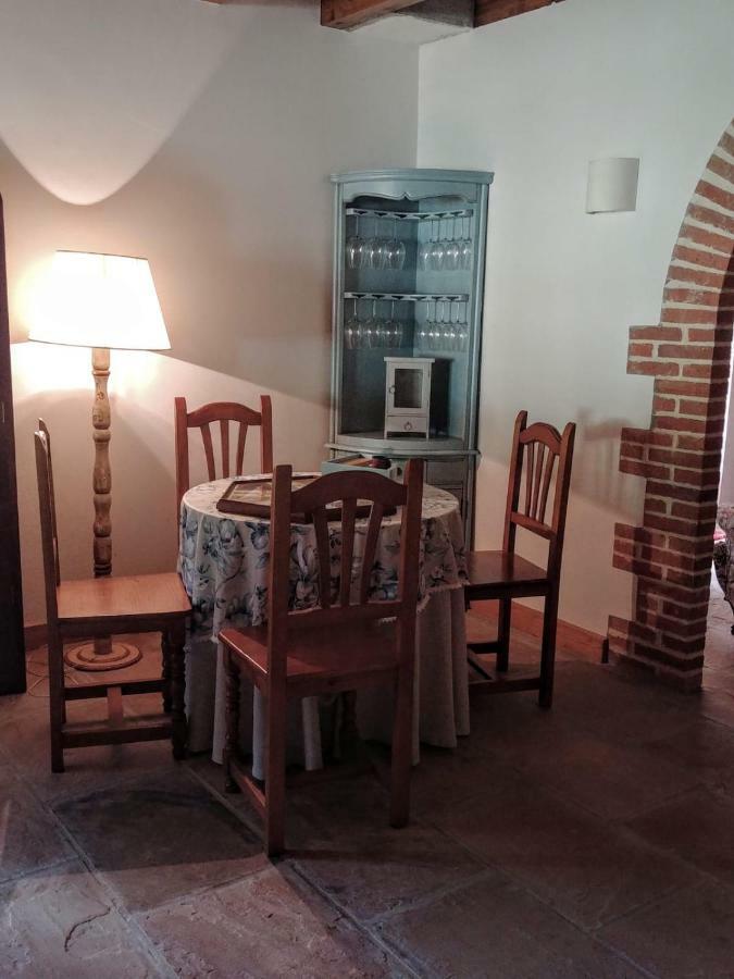 Trisileja En Novales Hotel Luaran gambar