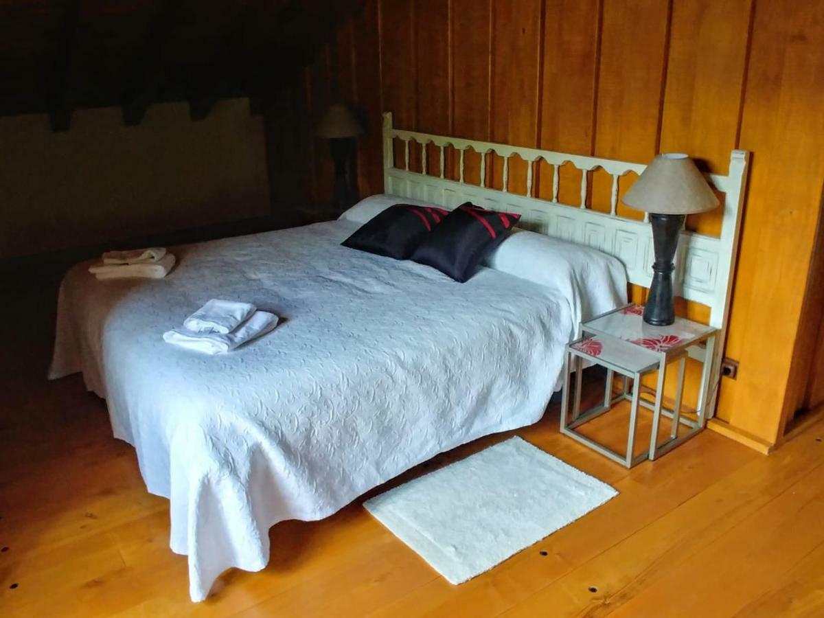 Trisileja En Novales Hotel Luaran gambar